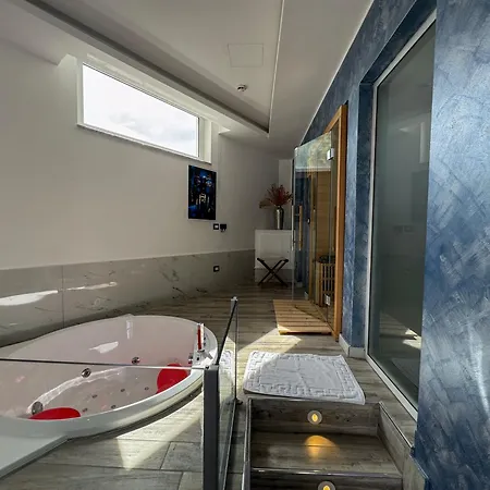 Aeterna Suites Spa Apartment Terracina Exterior photo
