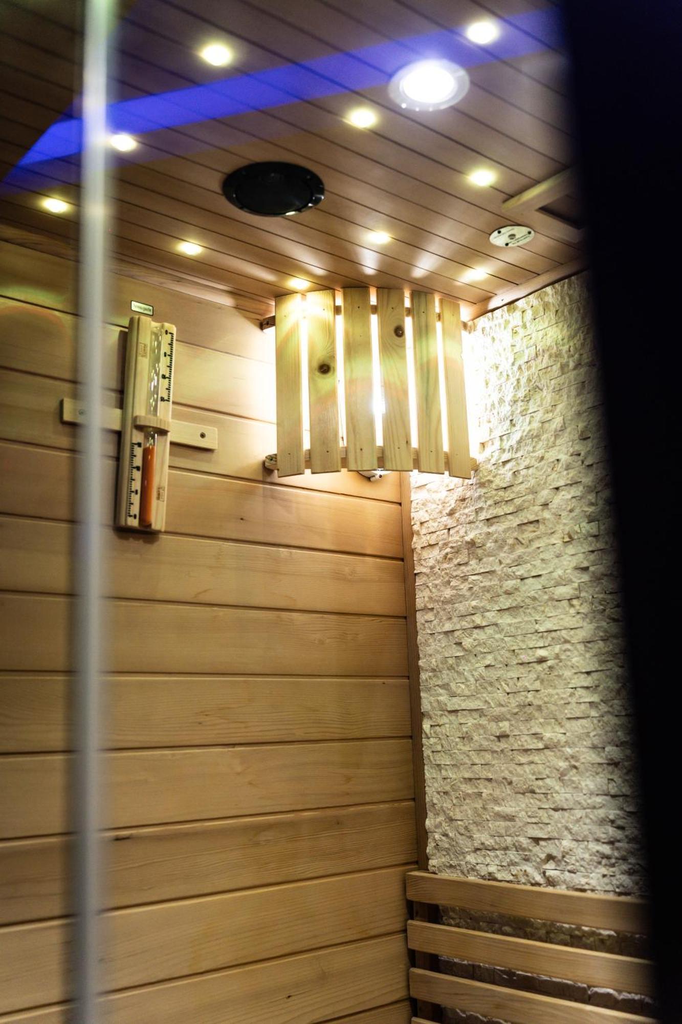 Aeterna Apartment *