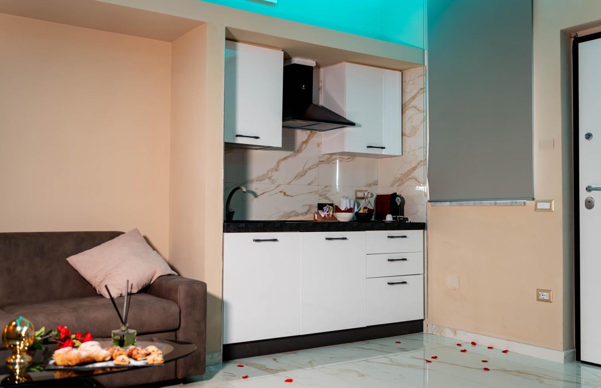Aeterna Apartment *